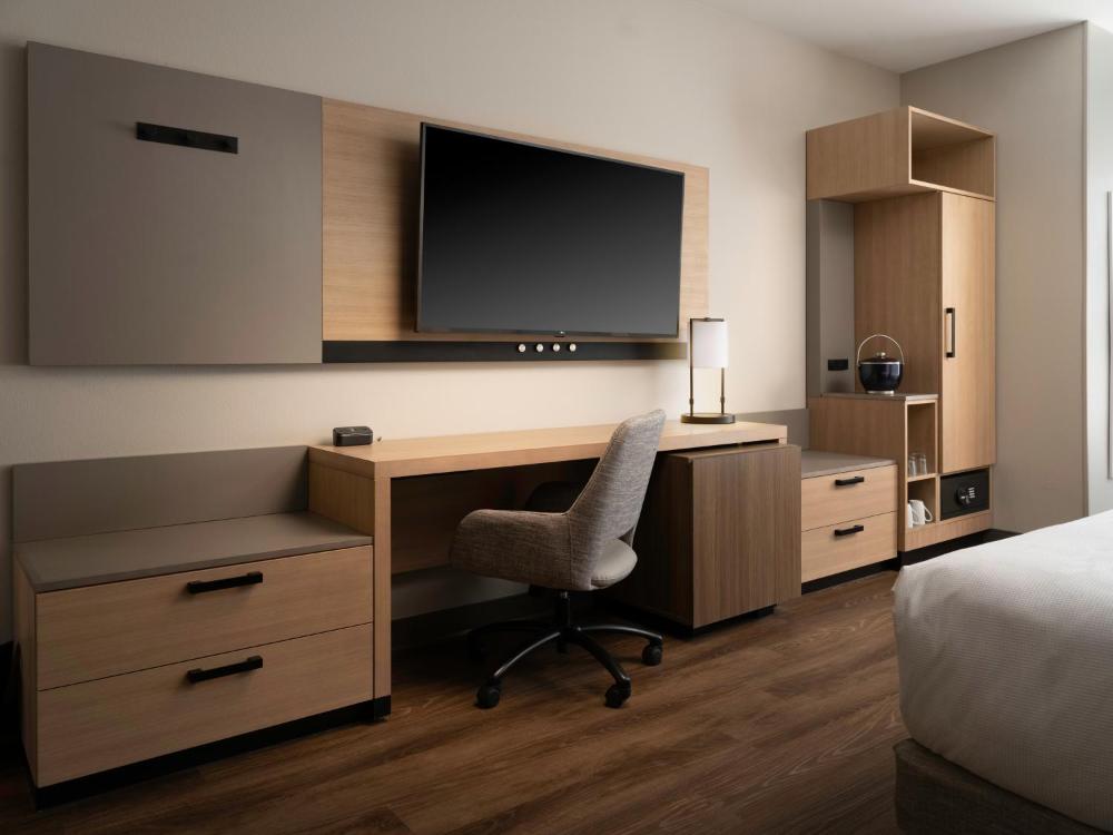 Queen Room with Two Queen Beds - High Floor interior